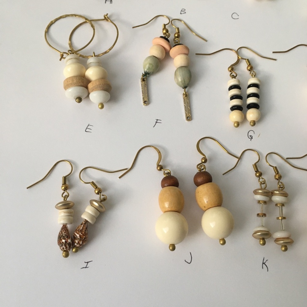 ASSORTED EARRINGS A - L - Picture 4 of 9